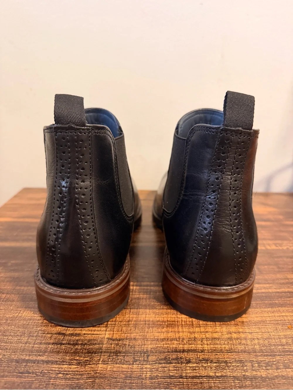 Johnston & Murphy Men's Black Leather Chelsea Boots size 8